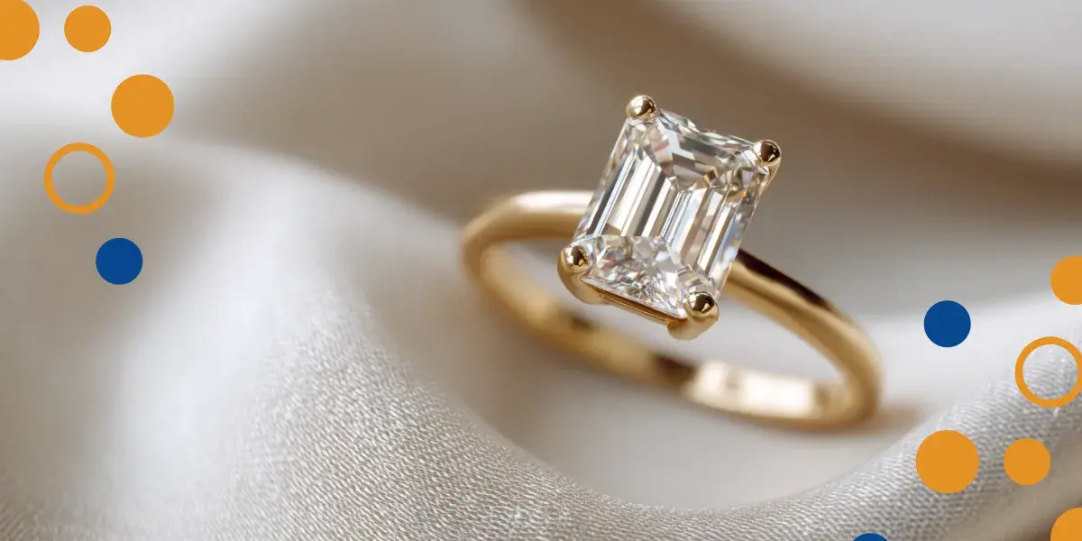 anillo dorado corte esmeralda